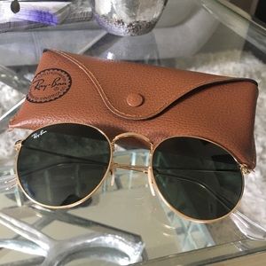 Round Ray-Ban sunglasses